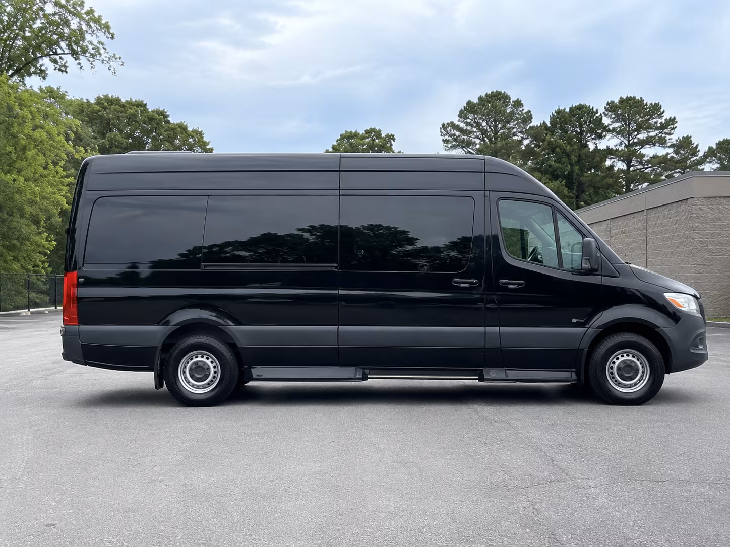 dallas 15 passenger sprinter van