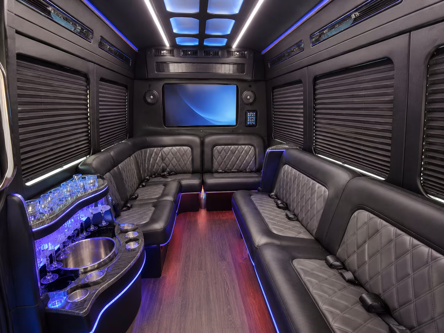 find the perfect transportation for your next airport transfer 1